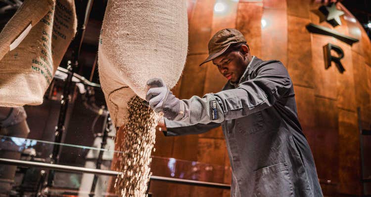 Enjoy Complimentary Coffee Brewing Demos, Walk-Up Tastings and More